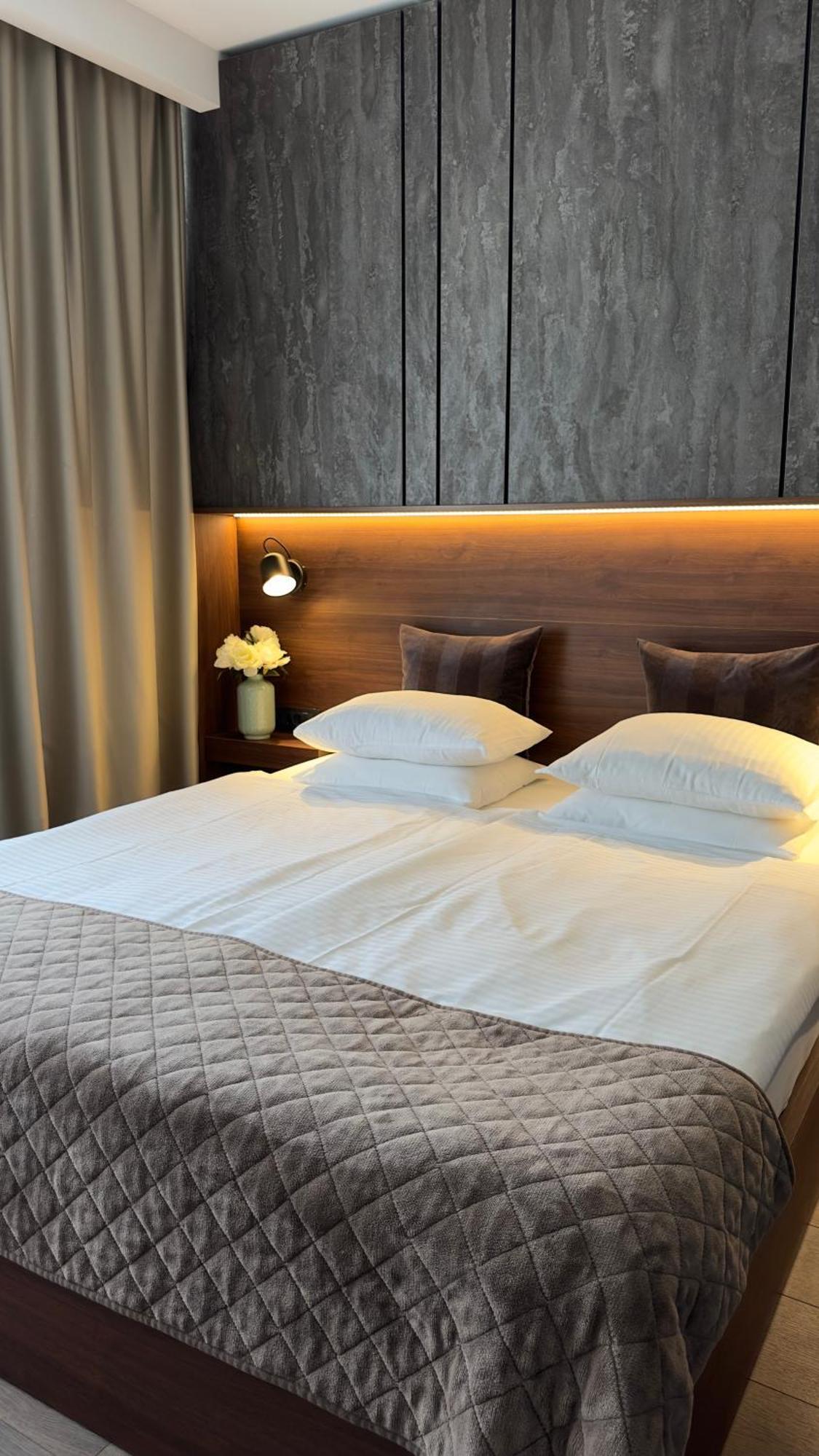 Dom Boutique Apartments - Old Town Belgrado Buitenkant foto